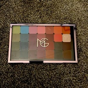 Makeup Geek matrix color 28 eyeshadow palette! Brand new never used!